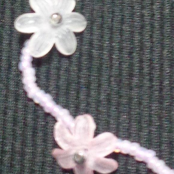 3/$9 NWT girls flower & bead necklace - Picture 4 of 7